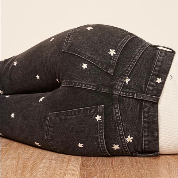 Reformation Cynthia High Relaxed Jean - Picture 1 of 3